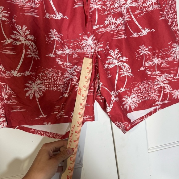 Old Navy Red and White Swim Trunks Palm Trees Beach Print Size Large Summer Swim - Picture 5 of 9